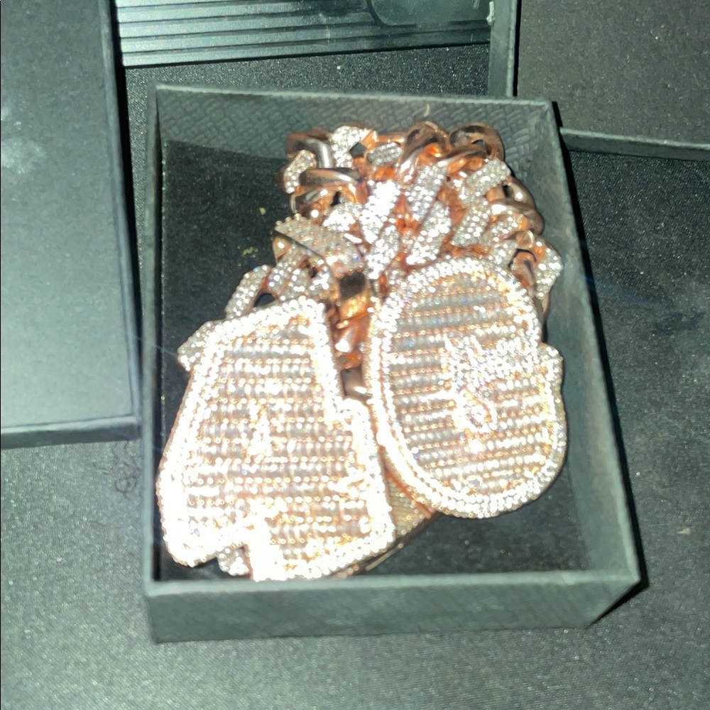 4G custom name pendant